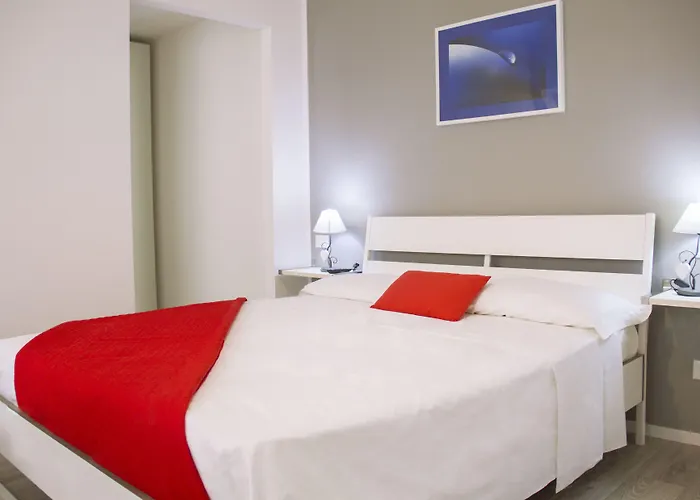Domus Raffaello 4*