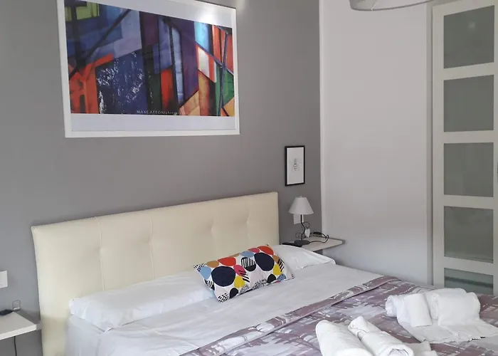 Domus Raffaello Oda ve Kahvaltı 4*