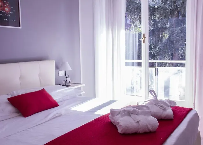Domus Raffaello 4*